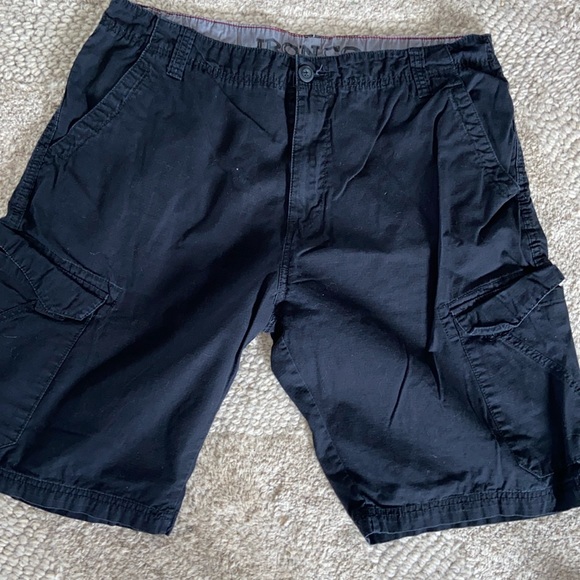 Iron company mens cargo shorts. - Picture 1 of 6